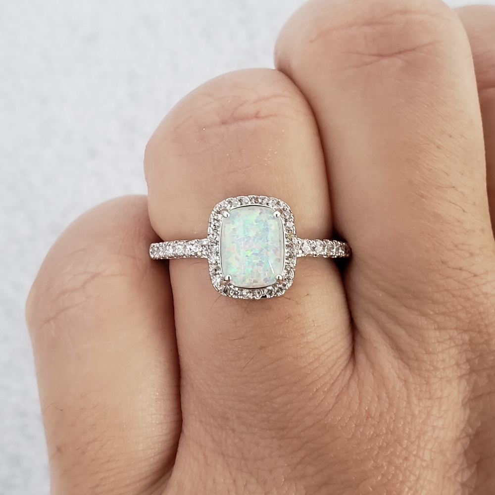 18k White Opal Ring - Picture 7 of 8